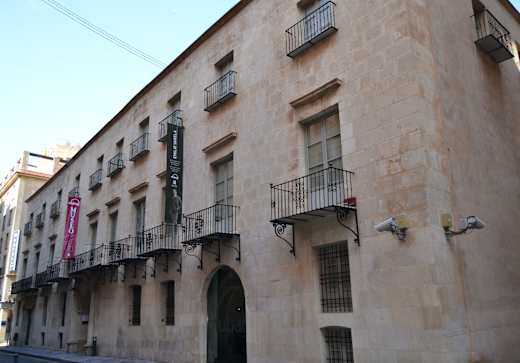 Museu de Belles Arts d'Alacant, exterior