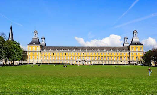 2016-05-04-bonn-universitaet-aussenansicht-06