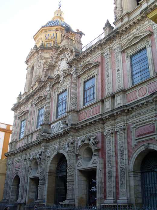 Fachada de la iglesia de San Luis