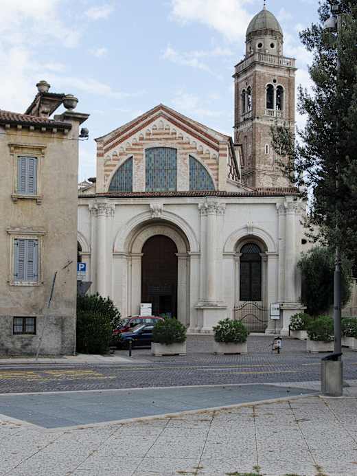 Chiesa di Santa Maria in Organo - esterno (2)