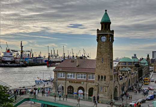 Hamburg Landungsbrücken (1)