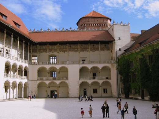 Krakow-Wawel-Courtyard