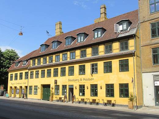 Sorte Hest - Vesterbrogade wing 01