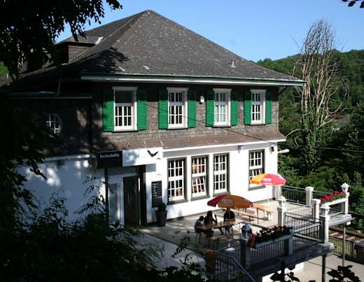 Letmathe-Dechenhoehle1-Bubo
