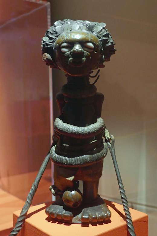 Figure protectrice nkishi-Songye-Musée africain de Namur (3)