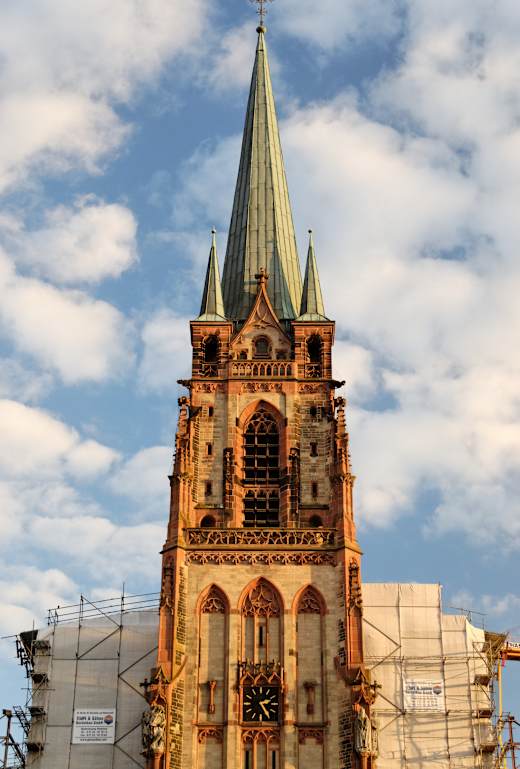 Turm von St. Peter in Duesseldorf-Unterbilk, von Norden