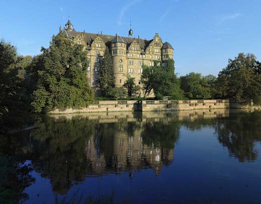 Neuenstein Schloss01 crop1edit2 2007-09-22