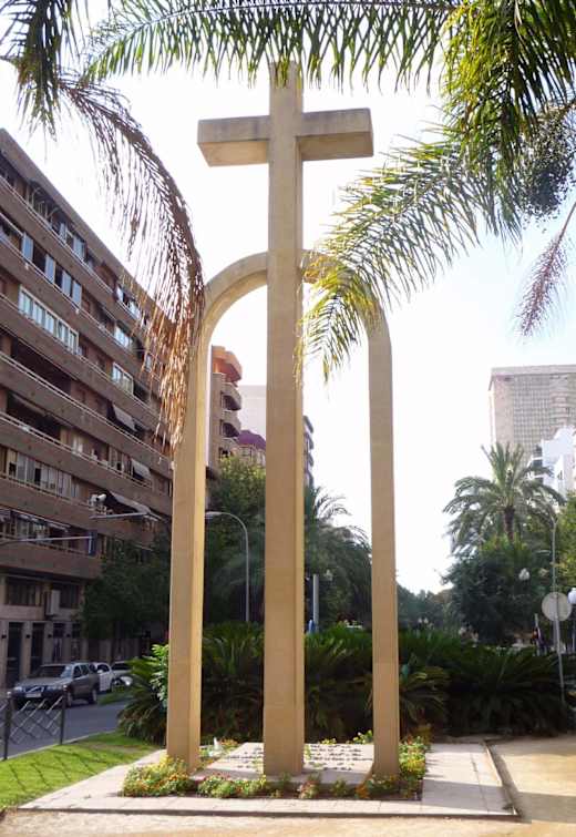 Alicante - Avenida del Doctor Gadea, Cruz de los Caídos 5