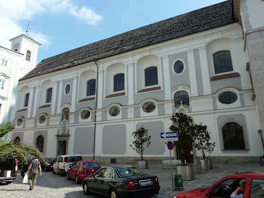 Klosterstraße 9