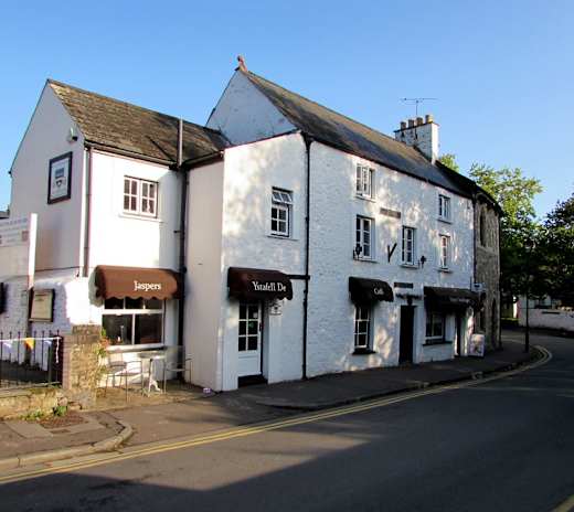 6 High Street, Llandaff-geograph-5692670-by-Jaggery