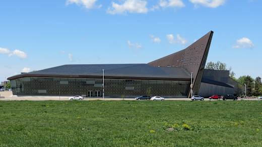 Canadian War Museum, Vimy Pl, Ottawa - panoramio (1)