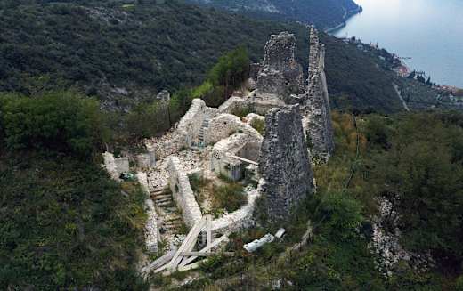 Castel Penede 01