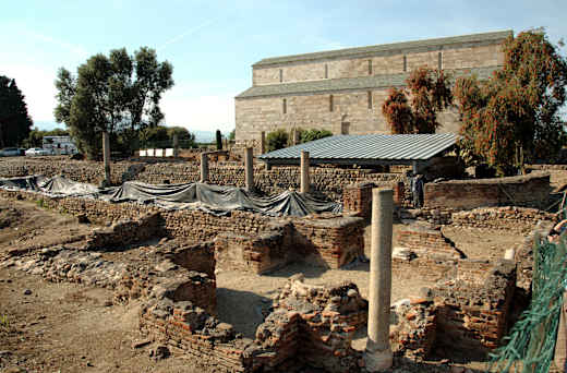 Mariana et sa cathédrale Santa-Maria-Assunta