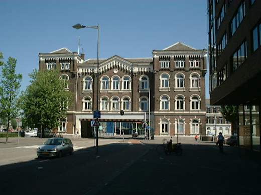 Het Poortgebouw (west)