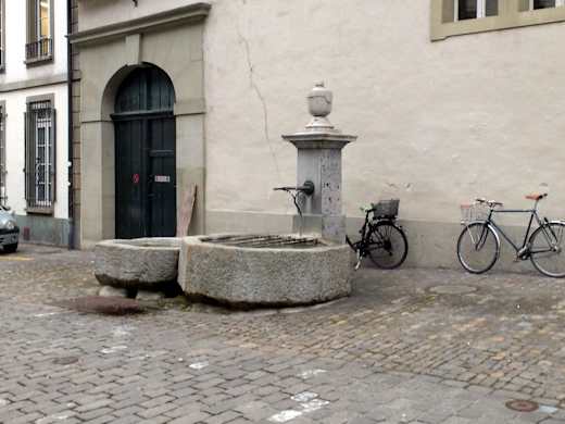 Maybrunnen 01