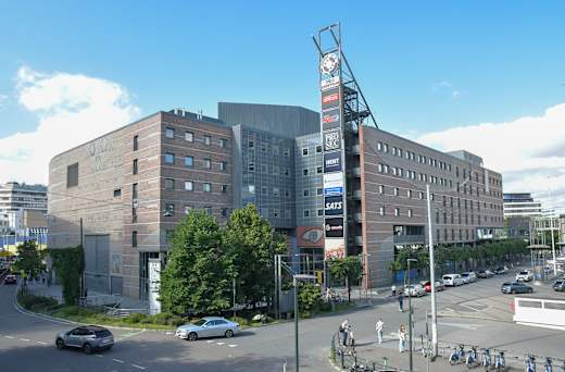Oslo spektrum sett fra gangbroen over Biskop Gunnerus gate