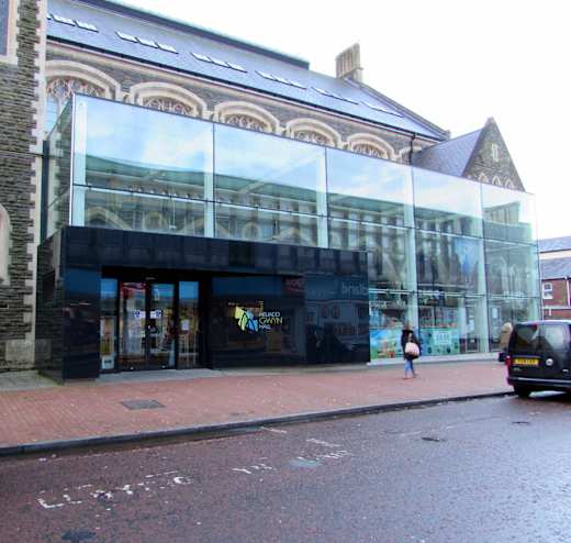 Glass frontage, Gwyn Hall, Orchard Street, Neath (geograph 6371989)