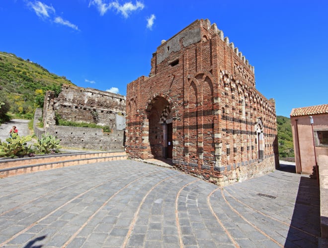 Casalvecchio Siculo, Santi Pietro e Paolo