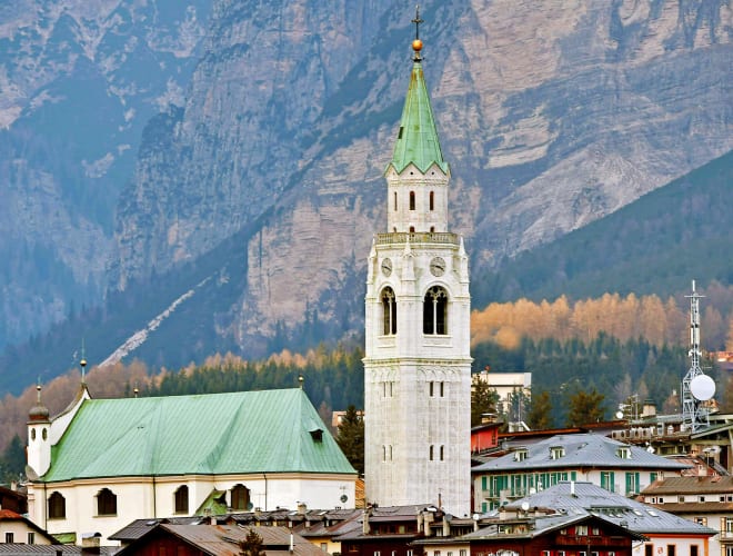 Cortina d'Ampezzo, Pfarrkirche der Heiligen Philippus und Jakobus