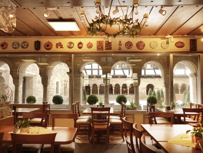 Café am Kreuzgang, Feuchtwangen Infos, Preise und mehr ADAC Maps