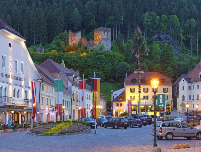 Hauptplatz, Friesach Infos, Preise und mehr ADAC Maps