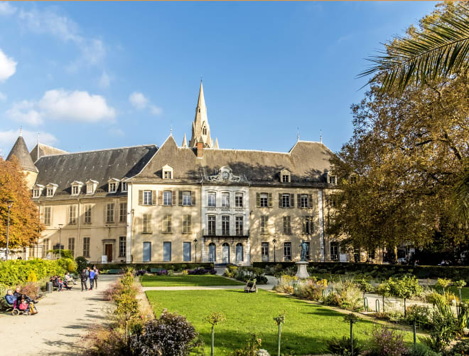 Grenoble, Hôtel de Lesdiguières