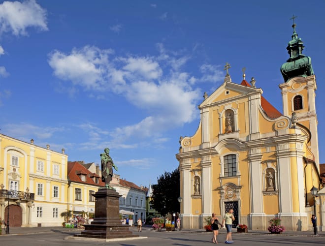 Györ, Karmeliterkirche