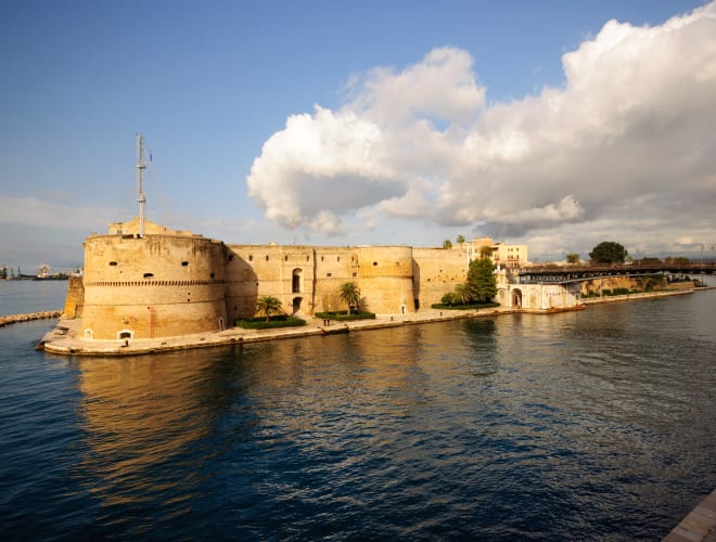 Taranto, Castello Aragonese