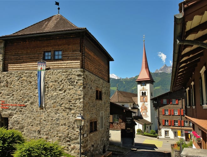 Tourismusinformation Bürglen, Bürglen UR Infos, Preise und mehr ADAC