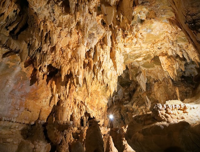Toirano, Grotta della Bàsura