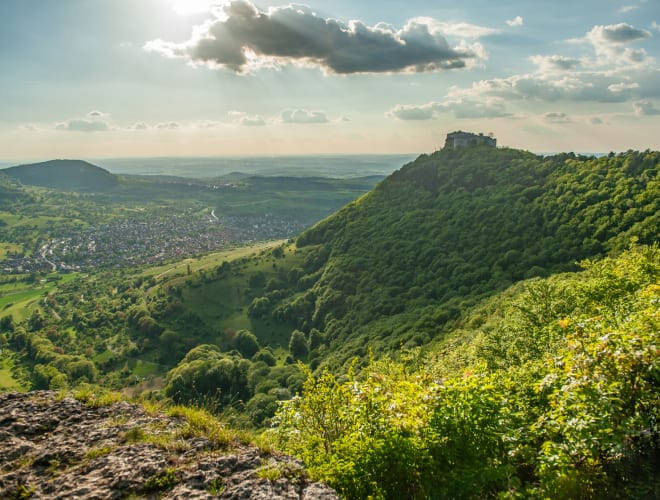 Burg Hohen Neuffen, Erkenbrechtsweiler: Infos, Preise und mehr | ADAC Maps