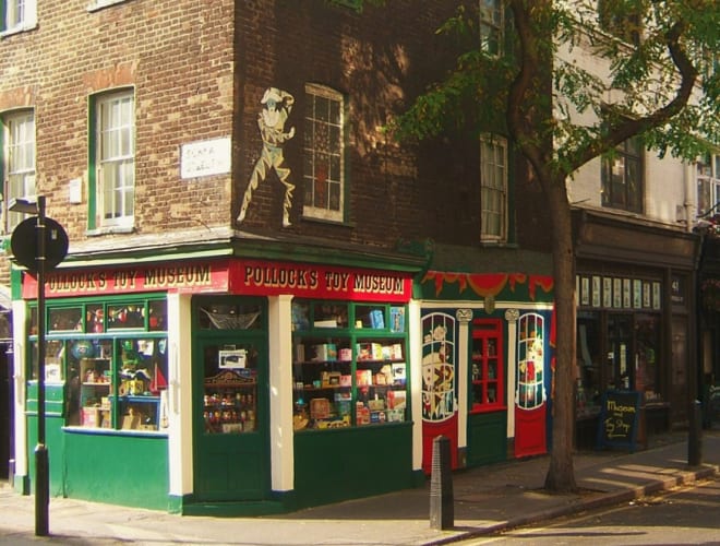 London, Pollock's Toy Museum
