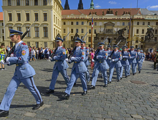 Wachablösung, Prag Infos, Preise und mehr ADAC Maps
