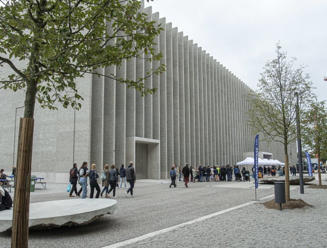 Lausanne, Plateforme 10