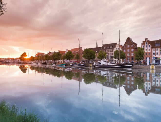 Lübeck, Holstenhafen