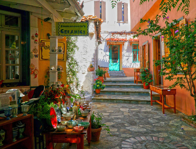 Durchs Nachtigallental nach Manolates, Manolátes Infos, Preise und