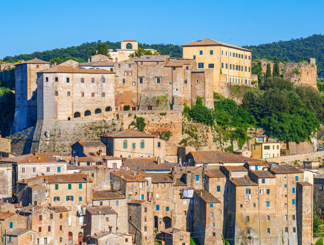 Fortezza Orsini, Sorano Infos, Preise und mehr ADAC Maps