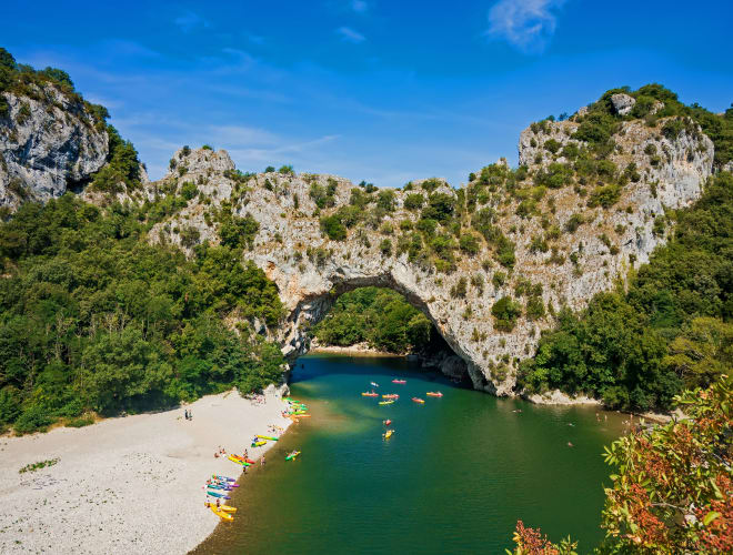 Vallon-Pont d'Arc, Kajakfahrt auf der Ardèche