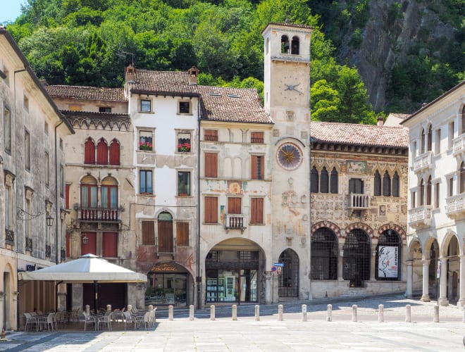 Vittorio Veneto, Loggia Serravallese