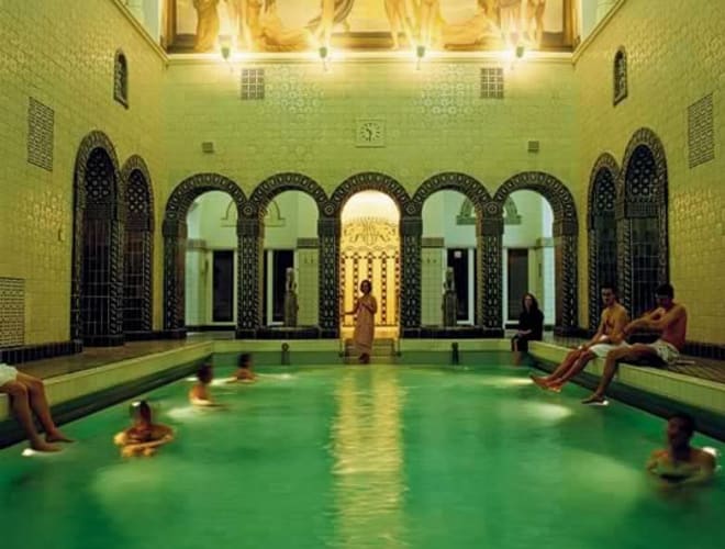 Wiesbaden, Kaiser-Friedrich-Therme