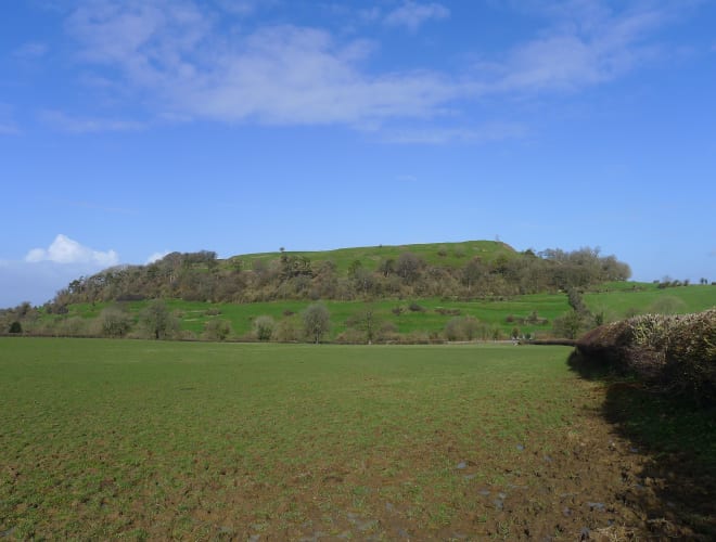 Cadbury Castle, South Cadbury Infos, Preise und mehr ADAC Maps