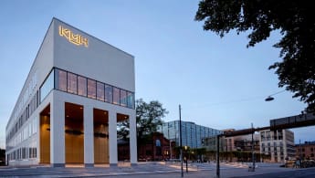 Illustration på Kungliga Musikhögskolan i Stockholm, i gryning.