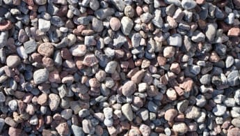 Bild på så kallat "singel" - sten för infart och trädgårdsgång.