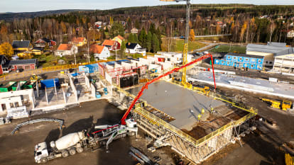 NCC, i samarbete med Bjurholms kommun, kommer att bygga Diamanten – en ny byggnad som kommer att hysa både äldrevård och förskola i Bjurholm. Projektet är en totalentreprenad med ett ordervärde på cirka 200 miljoner kronor.