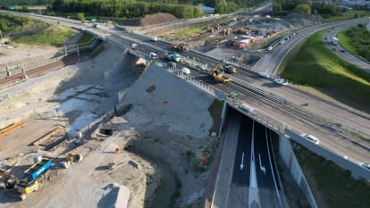 Brolansering på Fyrspåret i Skåne. Foto: Niclas Franzén/NCC