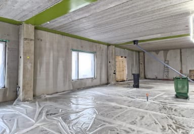 A-lohko 6. krs valettu ja suojattu pintabetonilattia