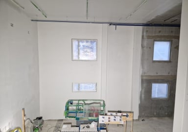 Maalattua seinää 0. krs