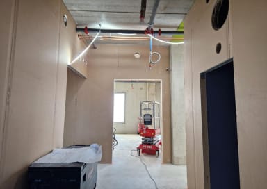 Valmiita väliseiniä