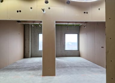 Väliseiniä A-lohkolla