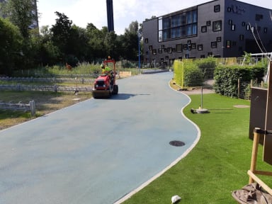 Blå asfalt - Bellahøj Skole